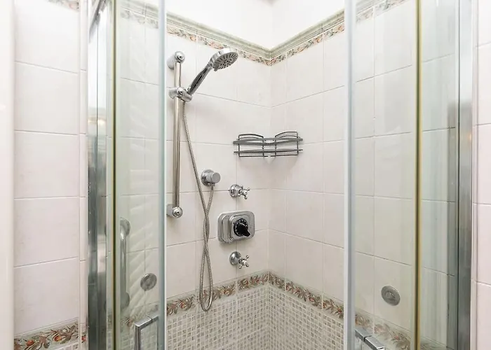 Quieto Vicino Stazione E Metropolitana Apartamento