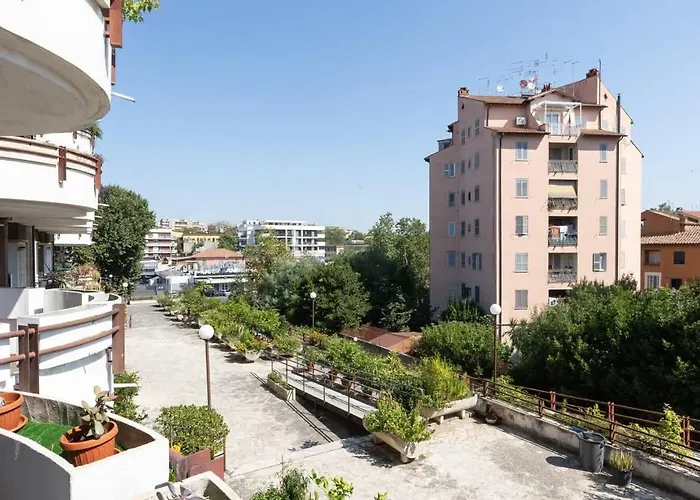 Quieto Vicino Stazione E Metropolitana